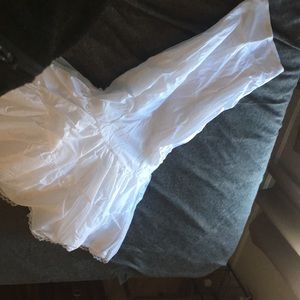 David’s Bridal Mermaid Trumpet Crinoline Slip, White size 8